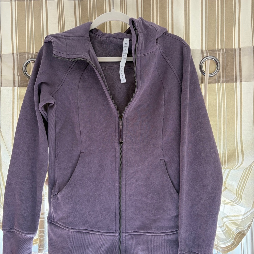 Lululemon Scuba Hoodie size 8 Dusky Lavender, Excellent Condition.
